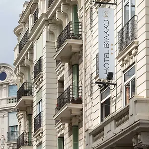 Hotel Byakko, Niza